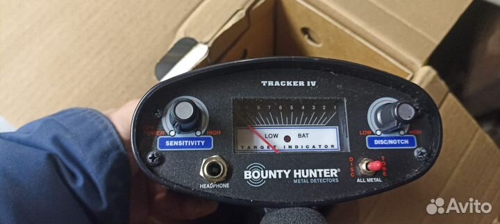 Металлоискатель Bounty Hunter Tracker 4