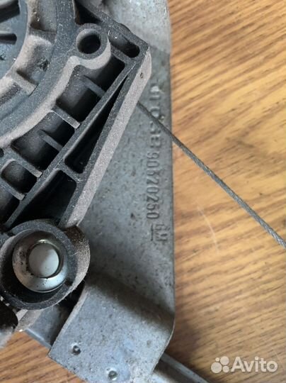 Стеклоподъемник электрический Omega B