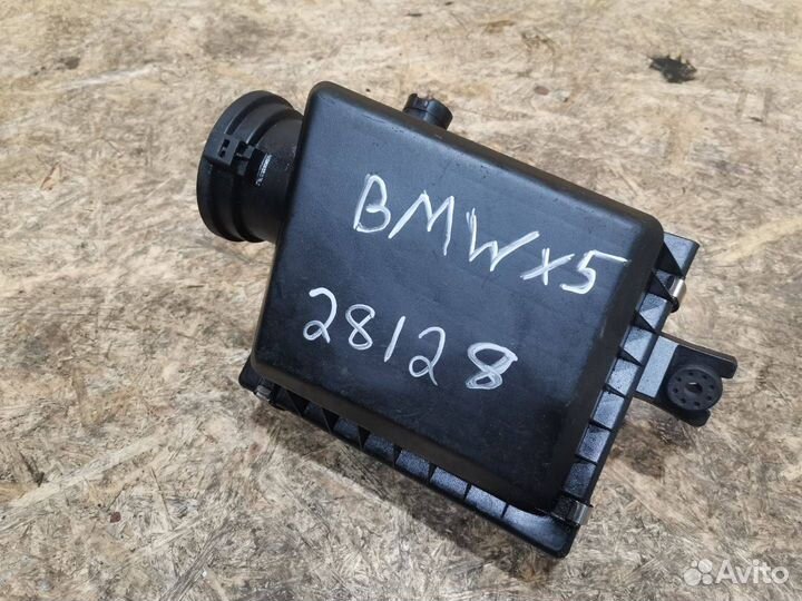 Корпус воздушногo фильтра BMW X5 E53 2001 1437112