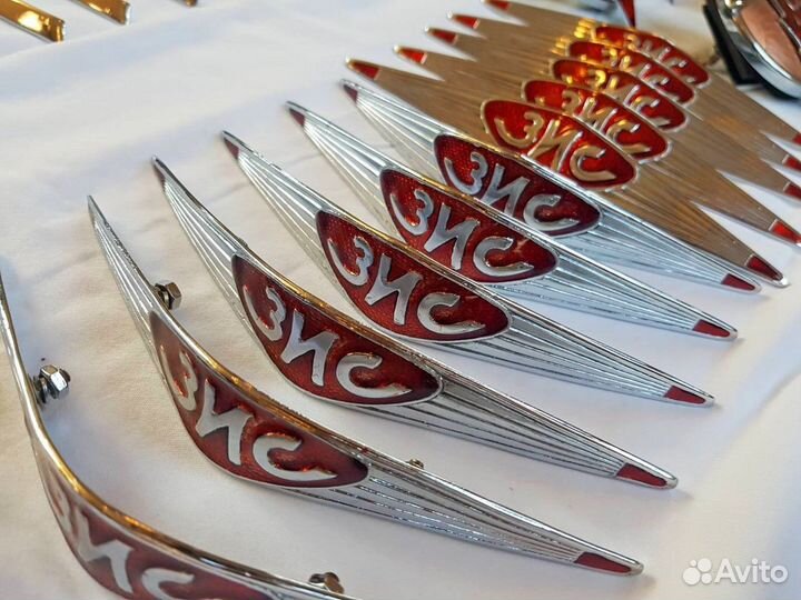 Комплект эмблем для автомобиля зис-101