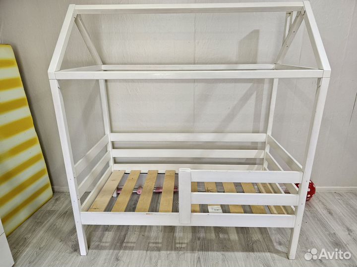 Детская кровать домик бу