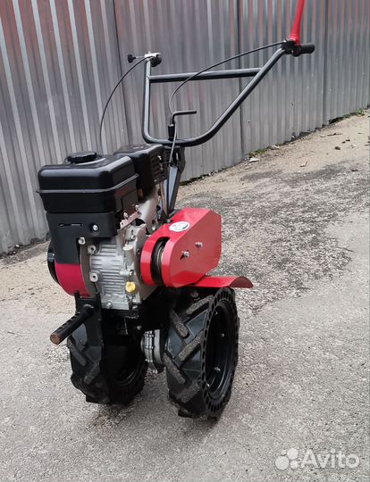 Мотоблок Тарпан с двигателем. Briggs &Stratton