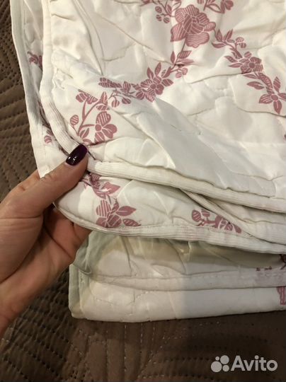 Одеяло, подушка и постель