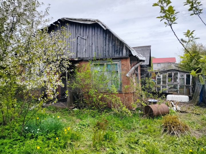 Дом 23,6 м² на участке 7 сот.