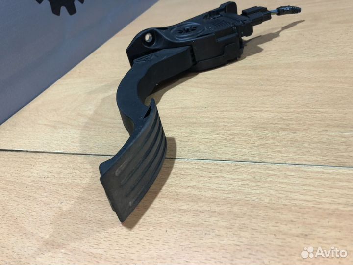 Педаль газа Ford Focus III (2011—2015)