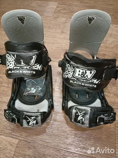 Крепление для сноуборда М и ботинки р 40