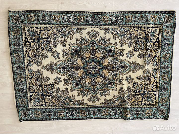 Ковер шерстяной