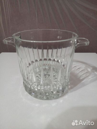 Ведерко для шампанского