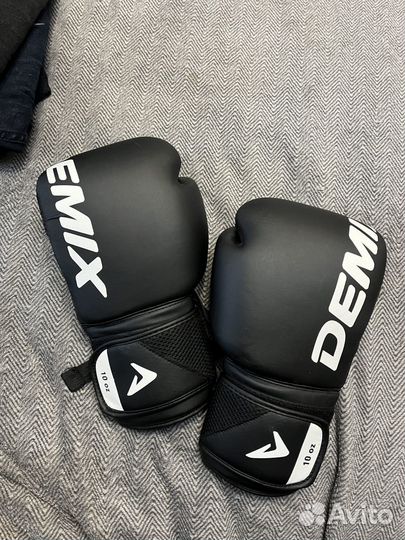 Боксерские перчатки 10 oz demix