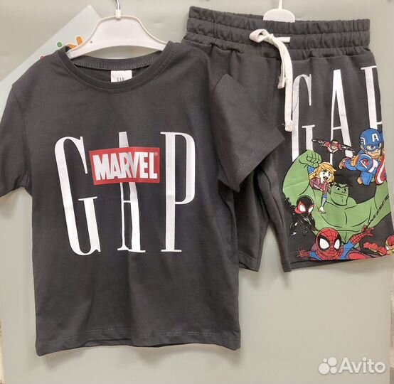 Новый детский костюм Gap футболка и шорты Marvel