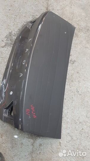 Лада веста крышка багажника