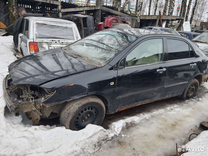 Продаю на запчасти китайские авто бад F3