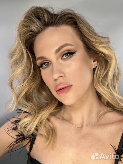 Визажист, стилист по прическам