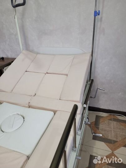 Медицинская кровать для лежачих больных