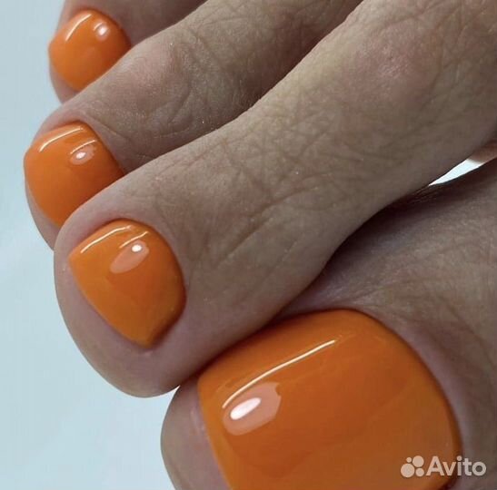 Педикюр, маникюр в студии