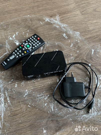 Цифровой телевизионный ресивер bbk SMP023HDT2