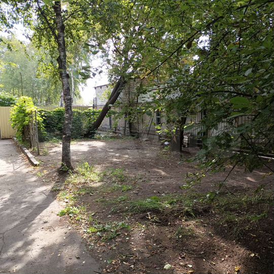 2-к. квартира, 80 м², 1/2 эт.