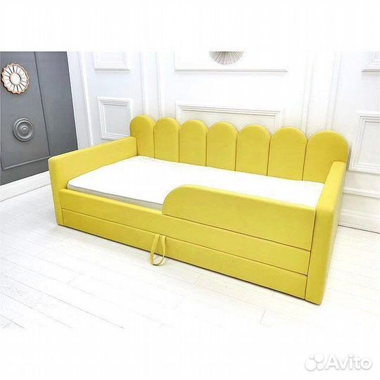 Кровать детская с бортиком