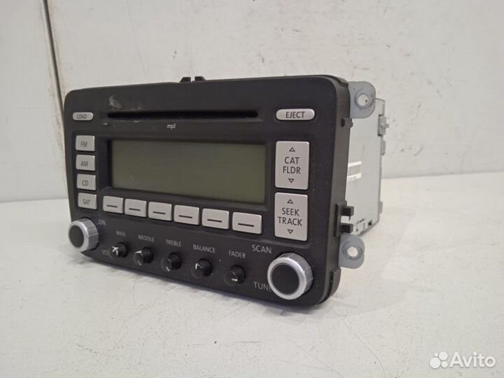 Магнитола Volkswagen Passat B6 BPY 2.0 турбо 2007