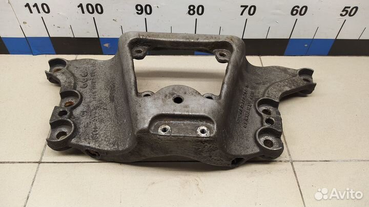 Кронштейн кпп A6 C6,4F 2005-2011