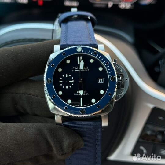 Часы Panerai Luminor Submersible