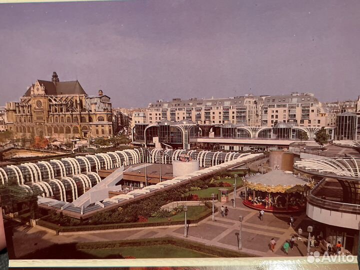 Открытки сувенирные из Парижа