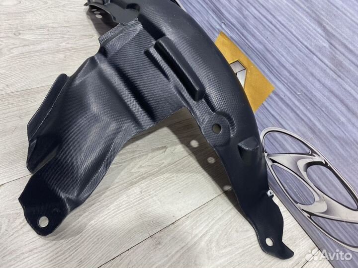 Подкрылок передний Renault clio 2 Прав