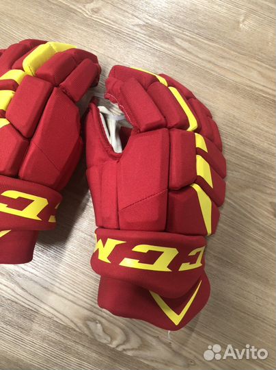 Краги ccm jetspeed ft475