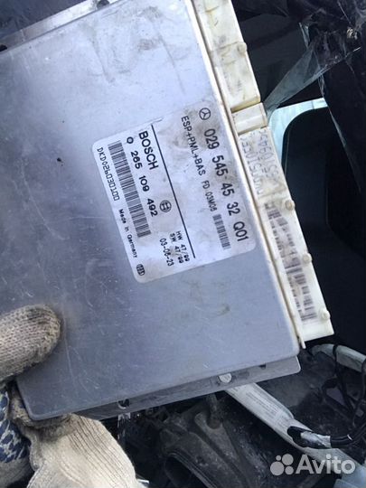 Блок управления пневмоподвеской mercedes w220