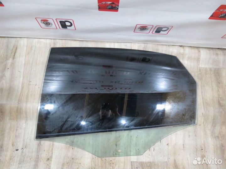 Стекло двери заднее левое Volkswagen Polo