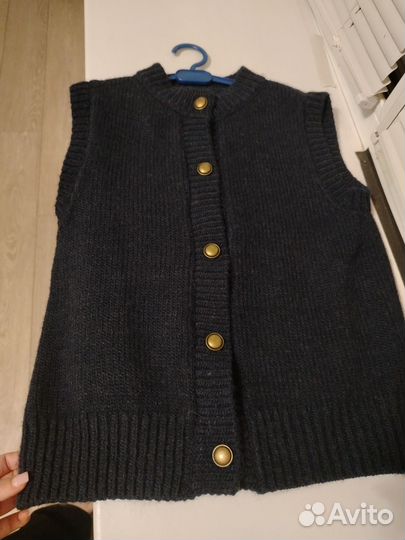 Жилетка вязанная