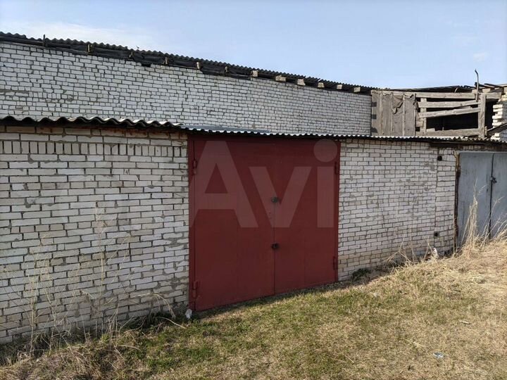 Гараж, > 30 м²