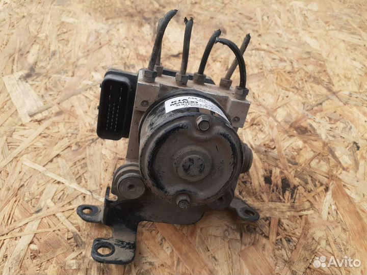 Kia Cerato 1 блок ABS