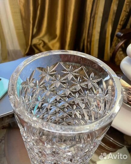 Хрустальная ваза