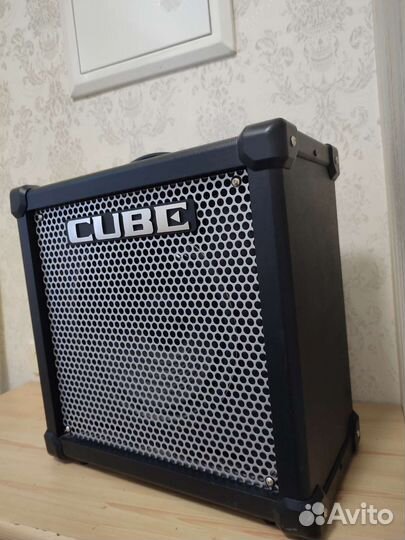 Комбоусилитель Roland cube 40GX