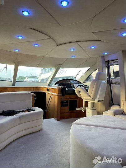 Аренда моторной яхты Sunseekeer 64 в Москве