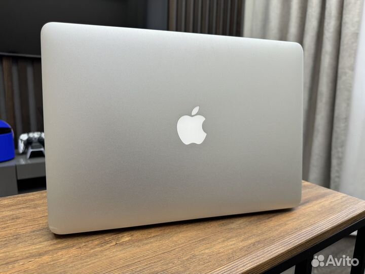 Apple MacBook Air 13 2010 128Gb