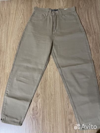 Джинсы женские