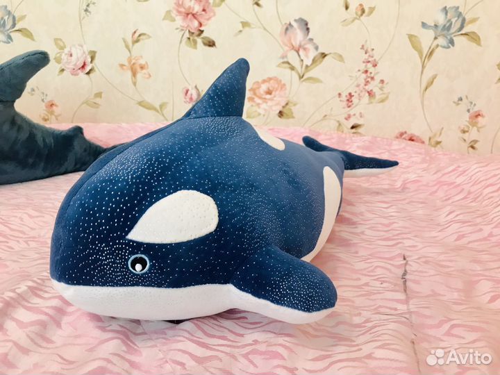 Игрушки: акула, касатка