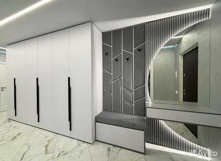 Шкаф в прихожую на заказ