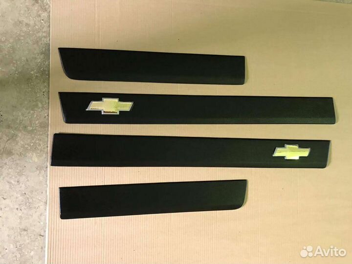 Молдинги на двери Шевроле Ланос