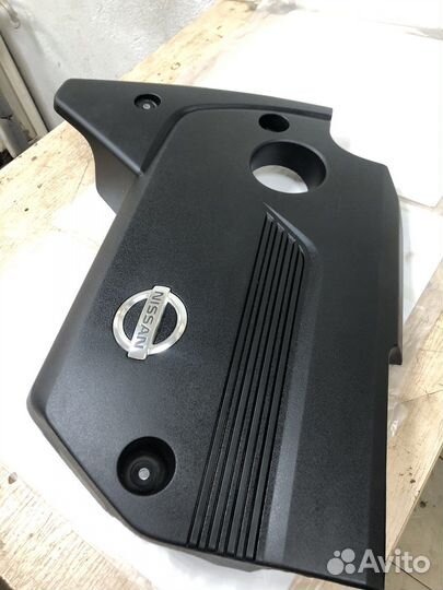 Декаротивная крышка двигателя Nissan Teana L33