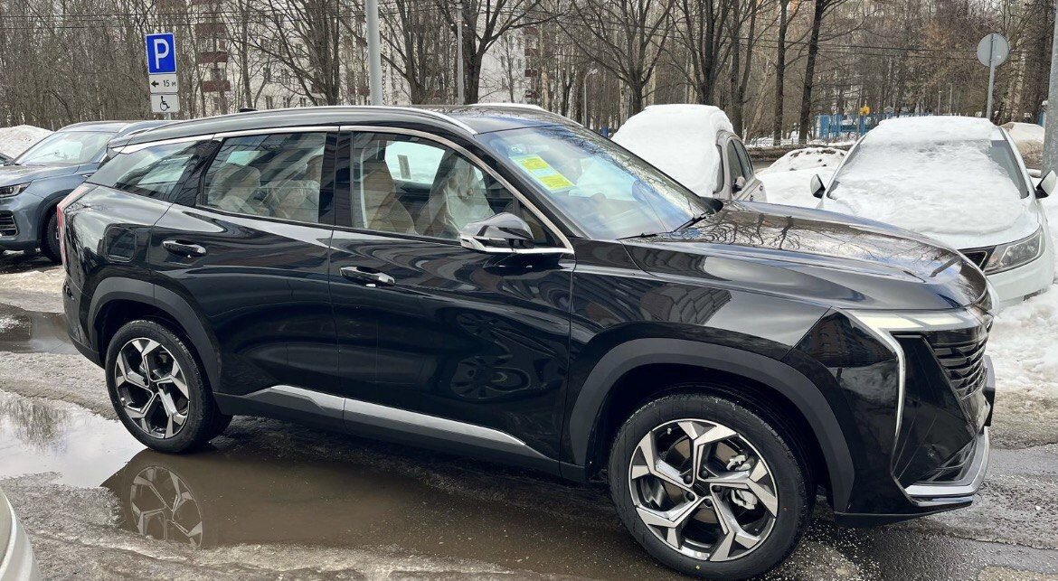 Geely Atlas: фото владельца