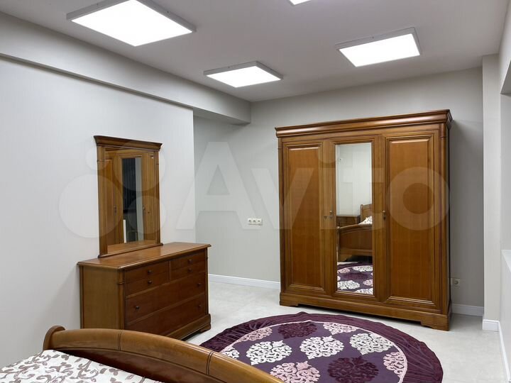 3-к. квартира, 100 м², 2/5 эт.