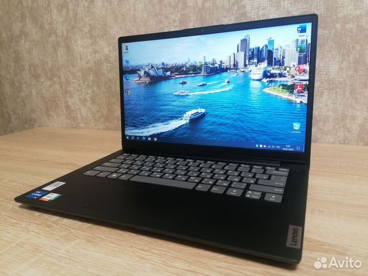 Тонкий свежак Lenovo на Core i5 10 поколения