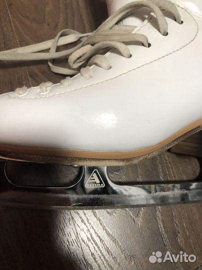 Фигурные коньки risport