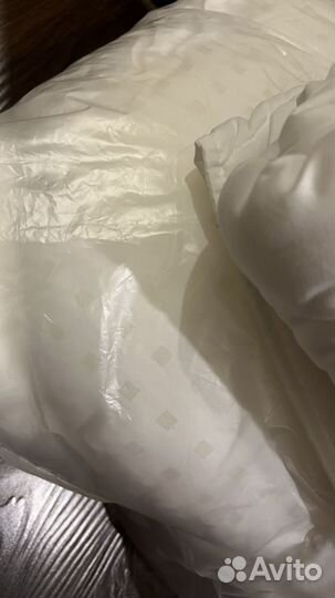 Одеяло и две подушки