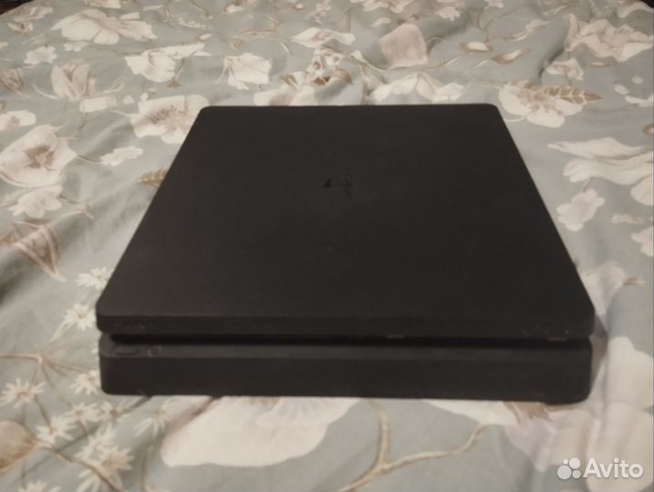 Sony playstation 4 Slim. 1TB