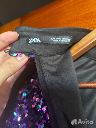 Блузка в пайетку Zara, рукав 3/4