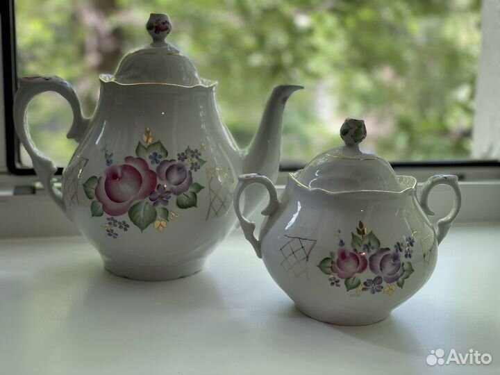 Чайник, сахарница, вазочки фарфор Сысерть СССР